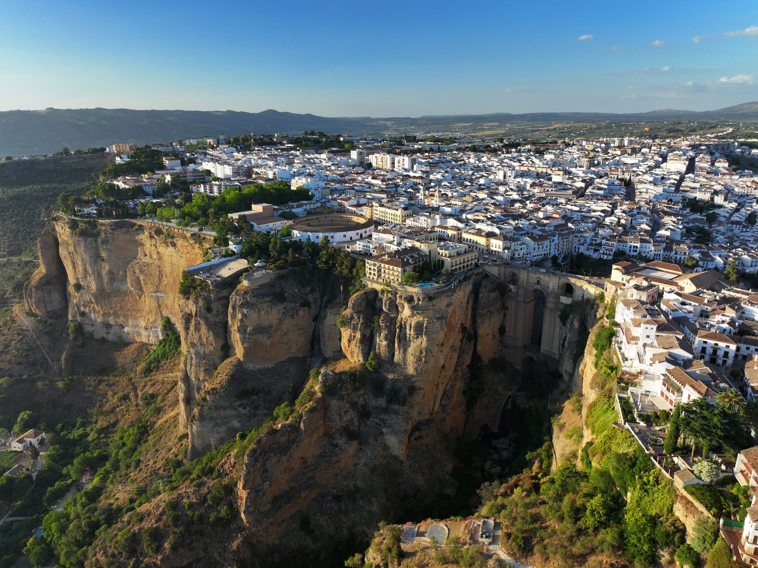 Malaga / Sevilla - Cordoba, Ronda, Bodegas egész napos kirándulás